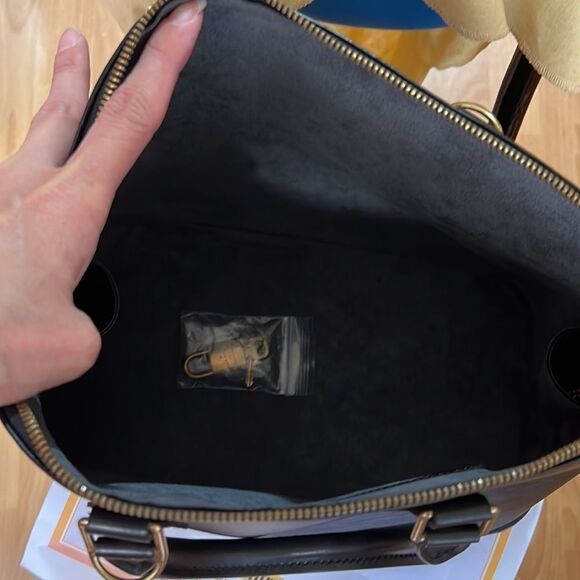 🖤LOUIS VUITTON EPI NOIR ALMA - Picture 7 of 17